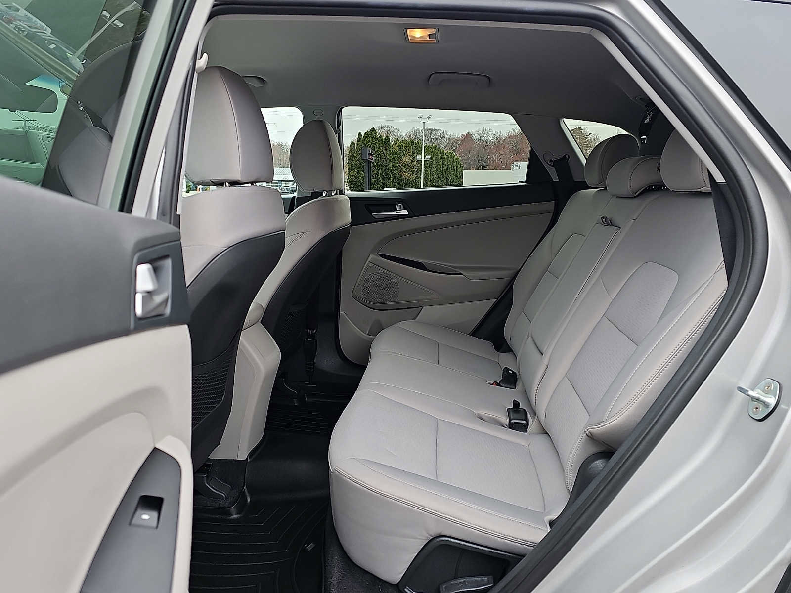 Used 2020 Hyundai Tucson SE image 10