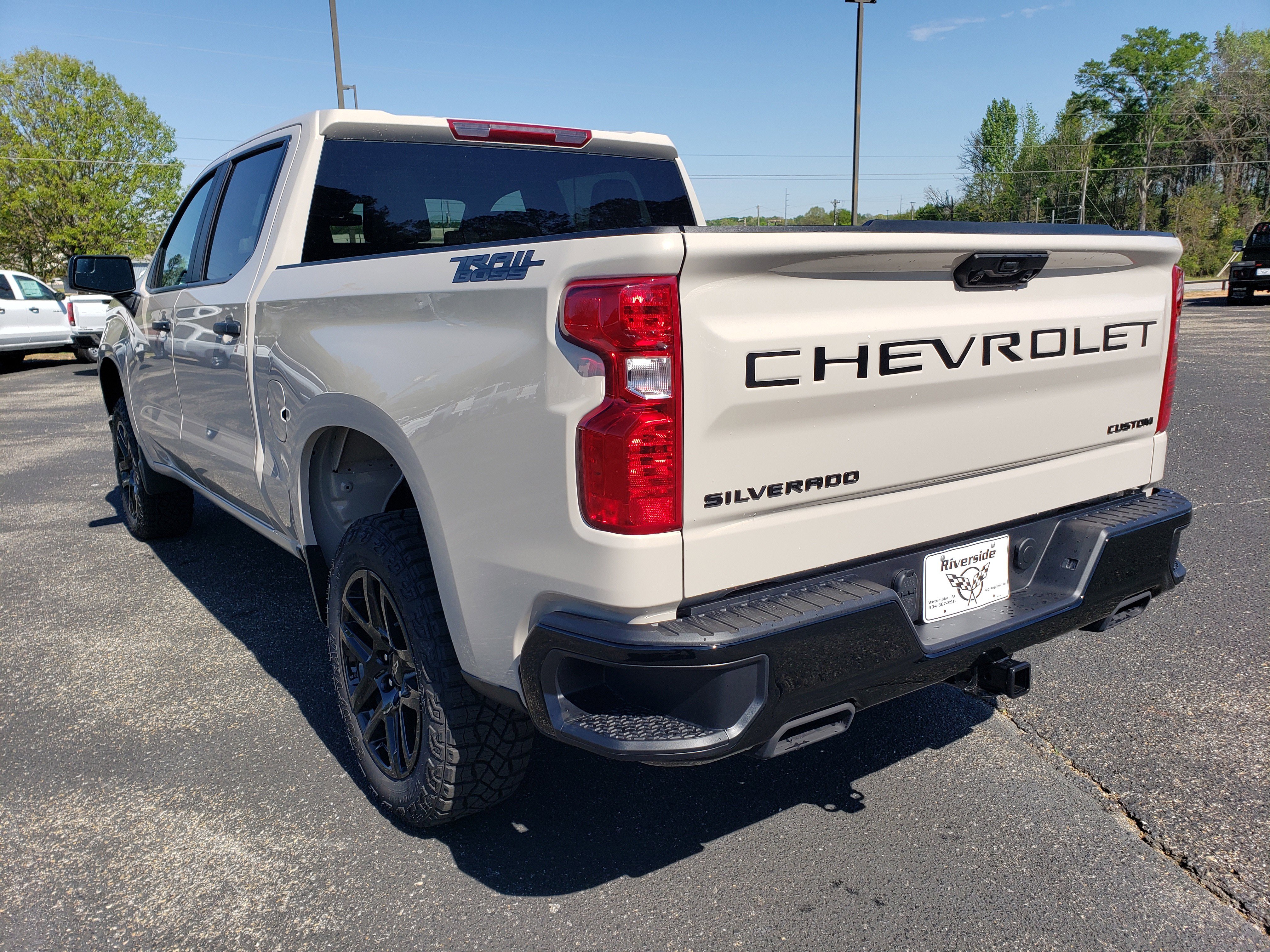New 2026 Chevrolet Silverado 1500 Custom Trail Boss w/ Dark Appearance Package image 3