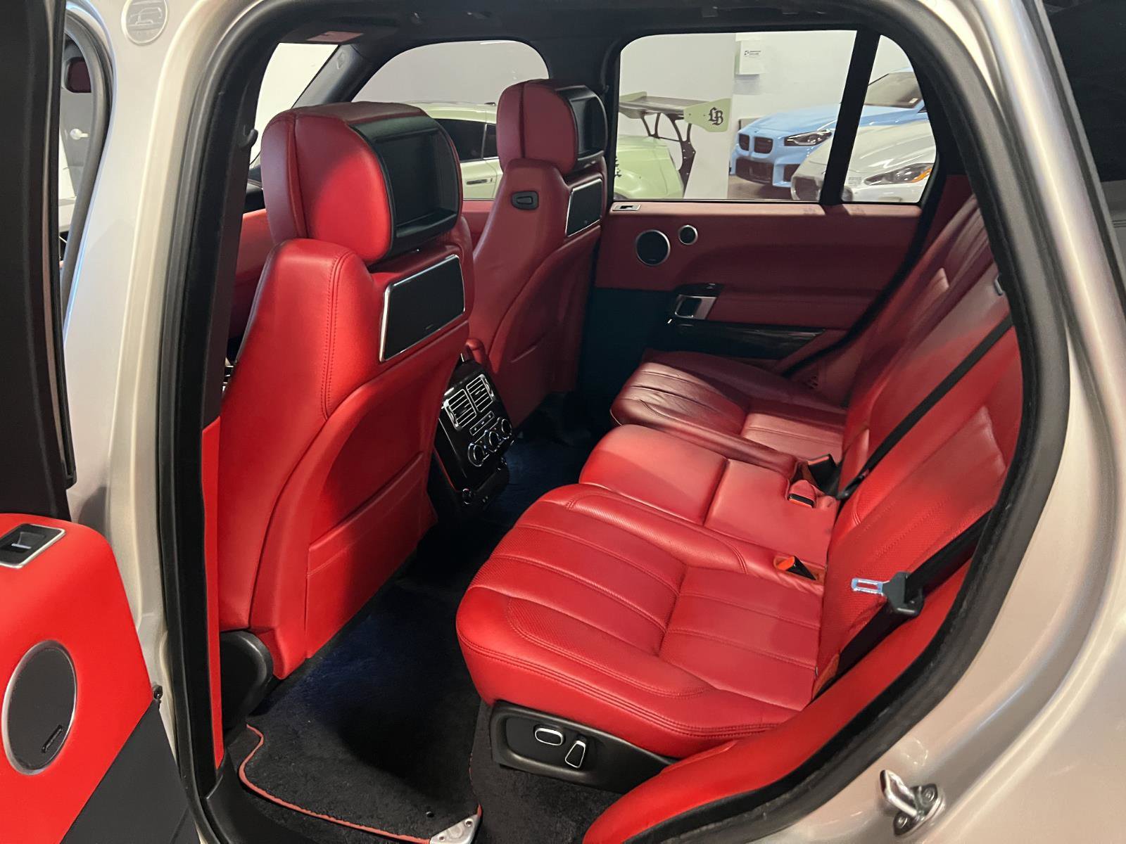 Used 2015 Land Rover Range Rover Autobiography image 30