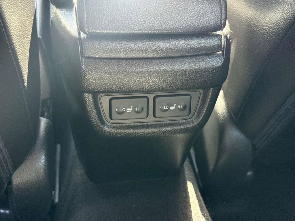 Used 2018 Honda Civic Touring image 17