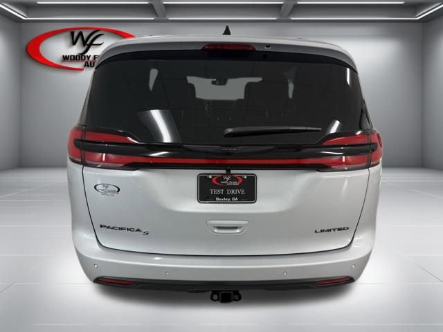 New 2026 Chrysler Pacifica Limited w/ S Appearance Package FWD image 7