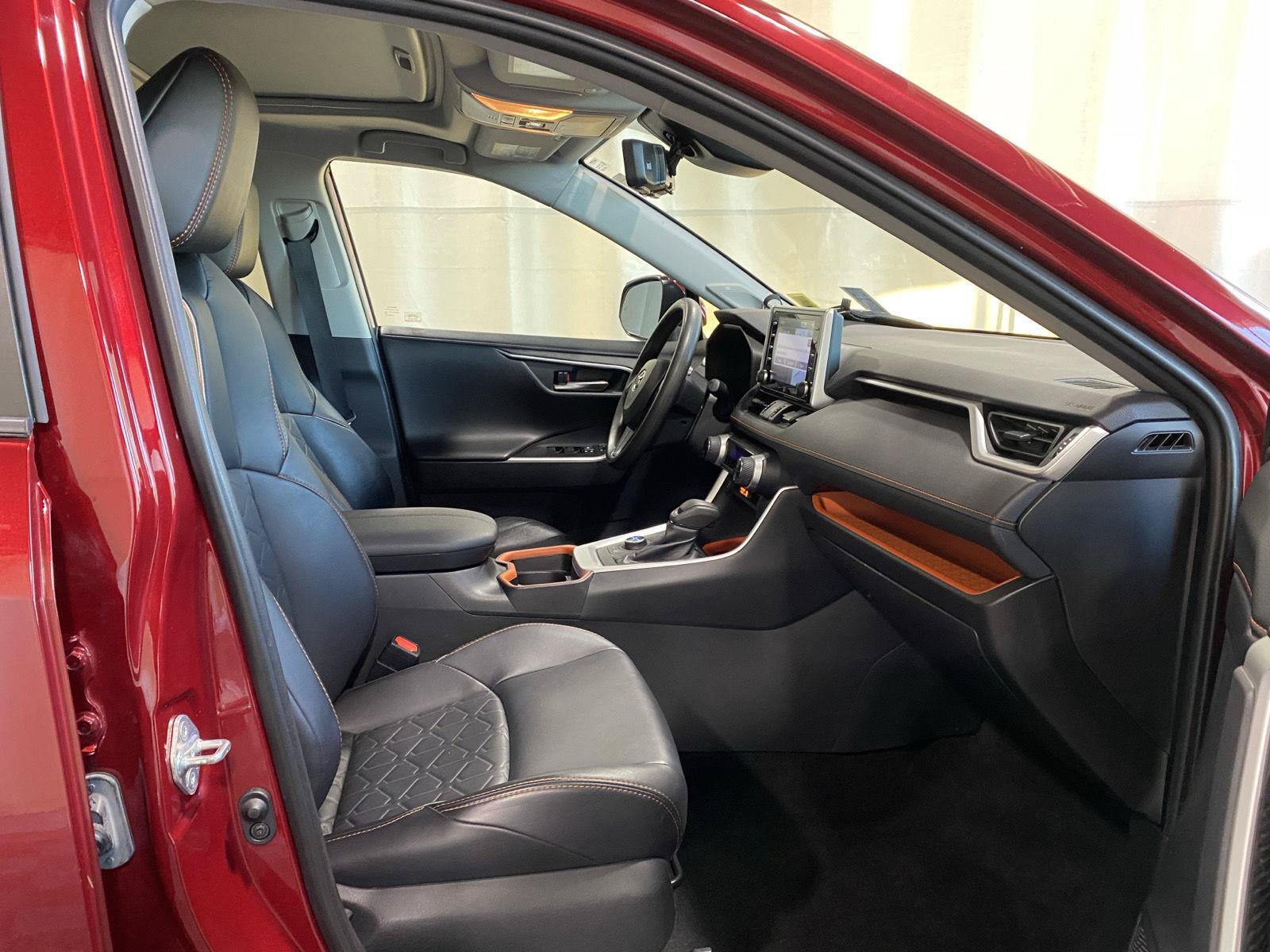 Used 2019 Toyota RAV4 Adventure AWD/4WD image 11