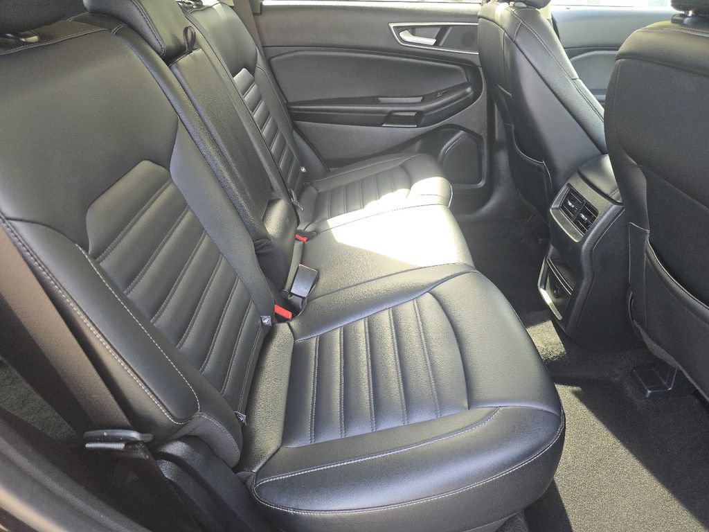 Used 2024 Ford Edge SEL AWD/4WD image 17
