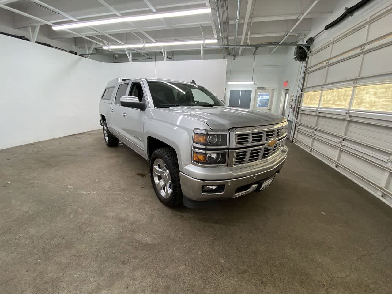 Used 2015 Chevrolet Silverado 1500 LTZ Z71 w/ LTZ Plus Package AWD/4WD image 8