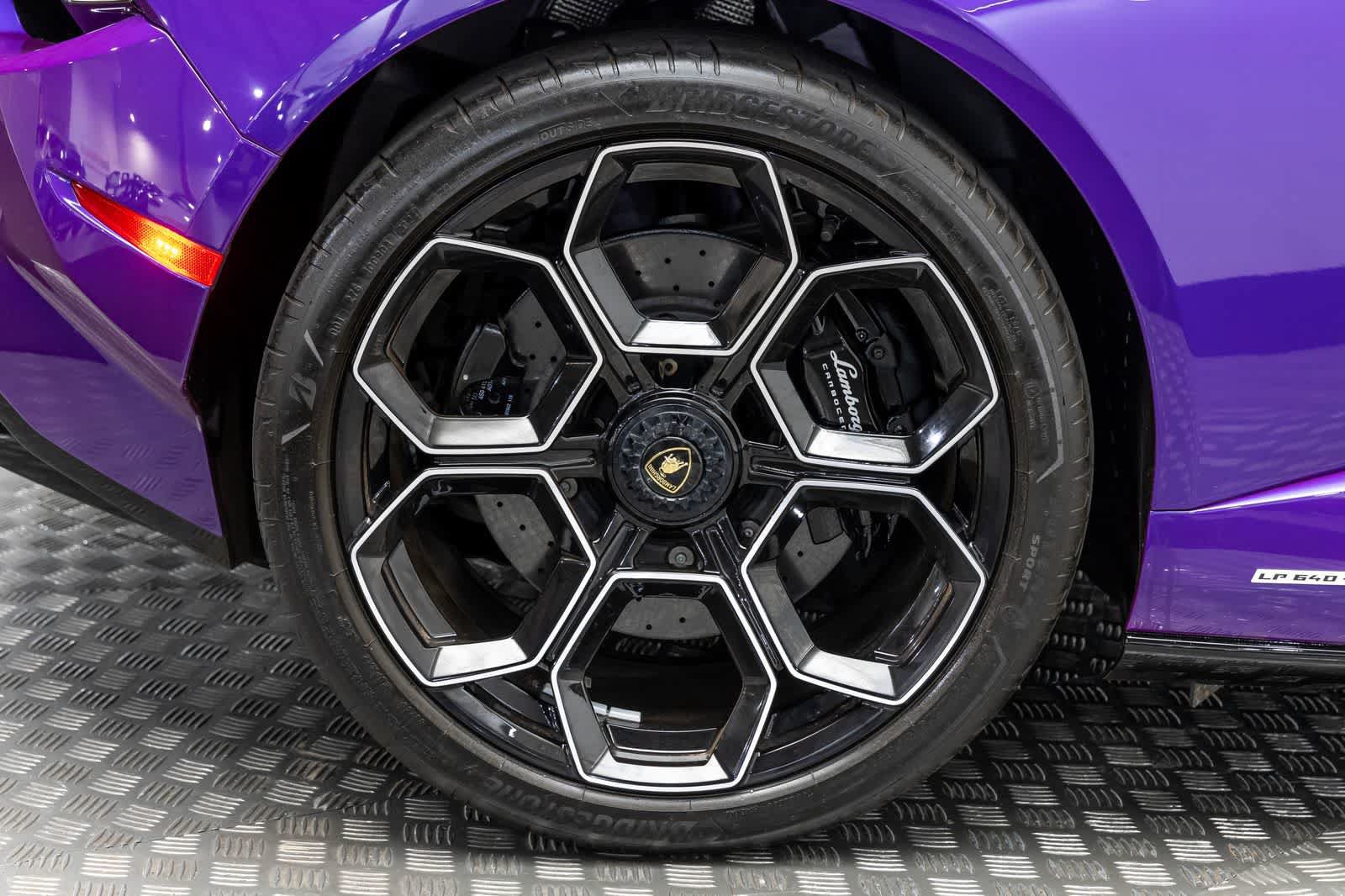 Used 2024 Lamborghini Huracan Tecnica RWD image 44