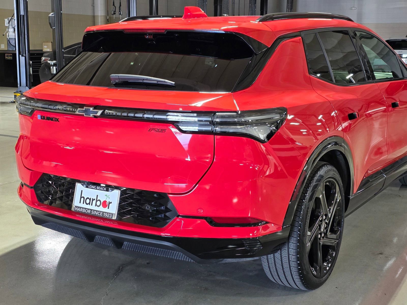 Used 2025 Chevrolet Equinox EV RS w/ Convenience Package II image 17