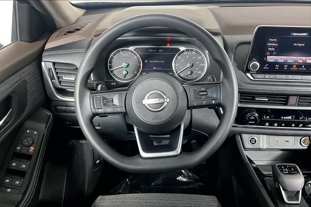 Used 2023 Nissan Rogue SV AWD/4WD image 7