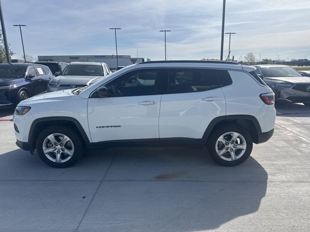 Used 2023 Jeep Compass Latitude w/ Convenience Group image 3