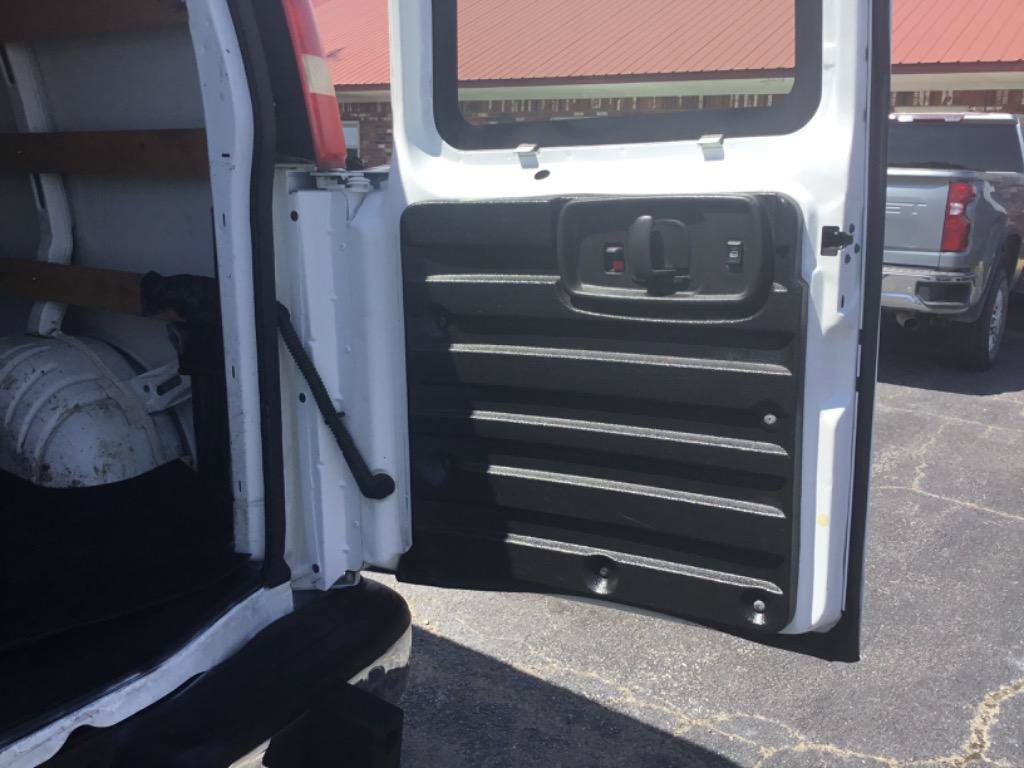 Used 2014 GMC Savana 2500 RWD image 32