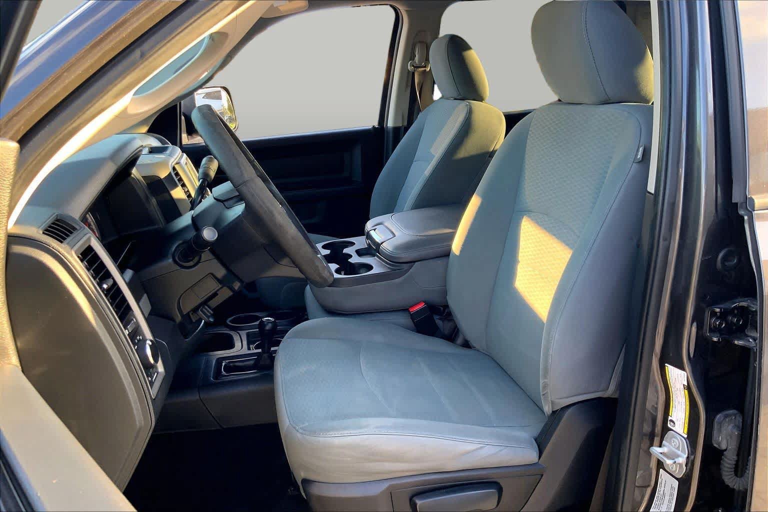 Used 2017 RAM 2500 Tradesman w/ Chrome Appearance Group AWD/4WD image 8