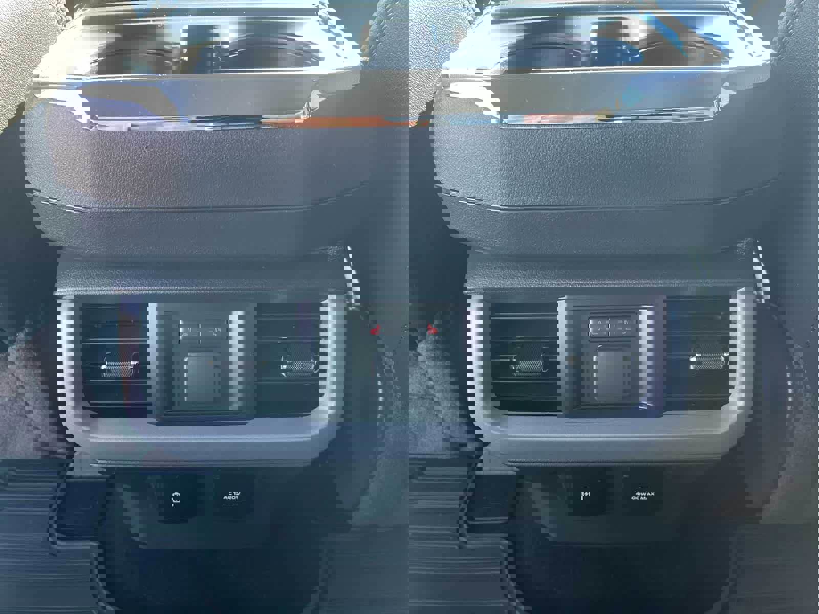 Used 2022 Ford F150 Lariat w/ Equipment Group 502A High image 29