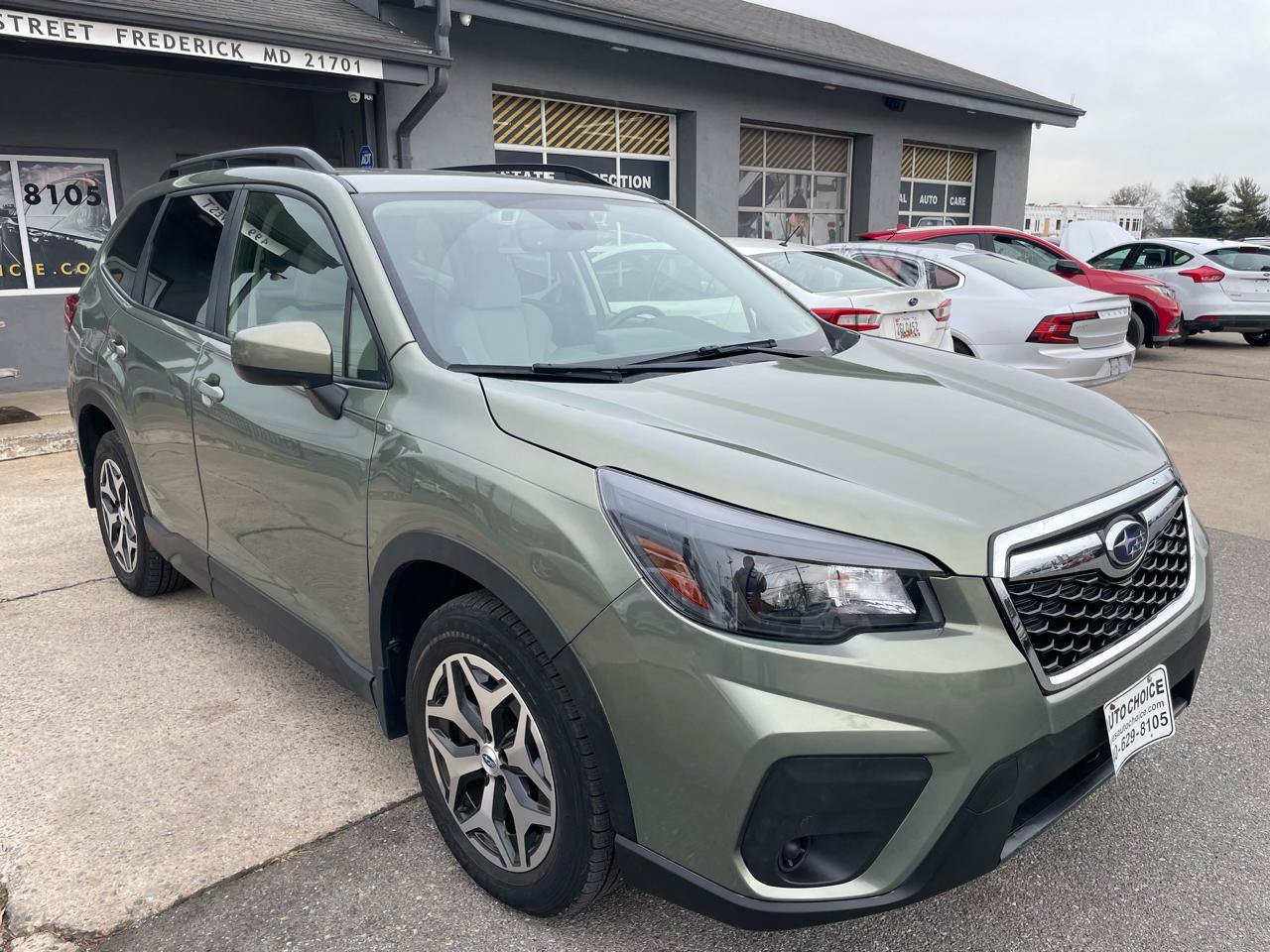 Used 2020 Subaru Forester Premium AWD/4WD image 18