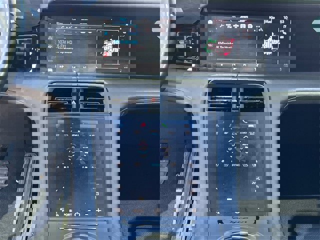 Used 2020 Porsche Taycan 4S image 16