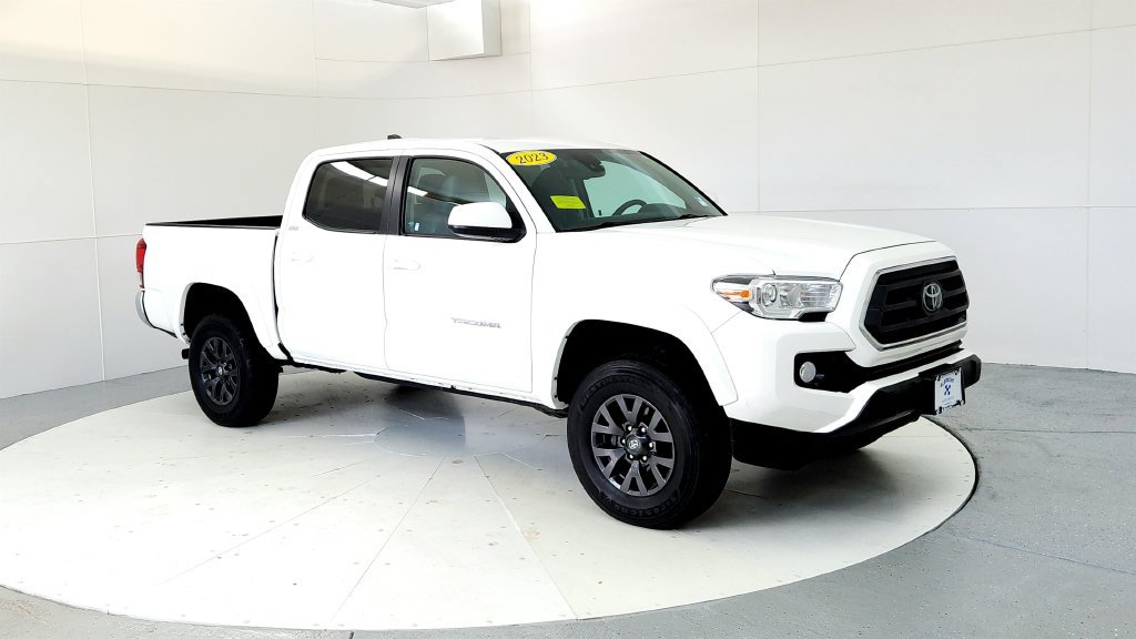 Certified 2023 Toyota Tacoma SR5 AWD/4WD image 7