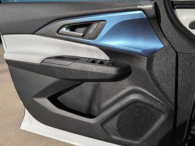 New 2026 Chevrolet Equinox EV LT AWD/4WD image 16