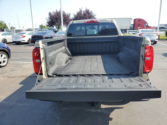 Used 2021 Chevrolet Colorado Z71 AWD/4WD image 9