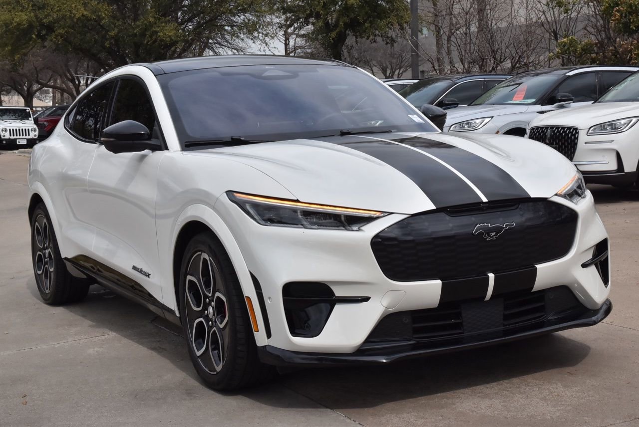 Certified 2023 Ford Mustang Mach-E GT image 4