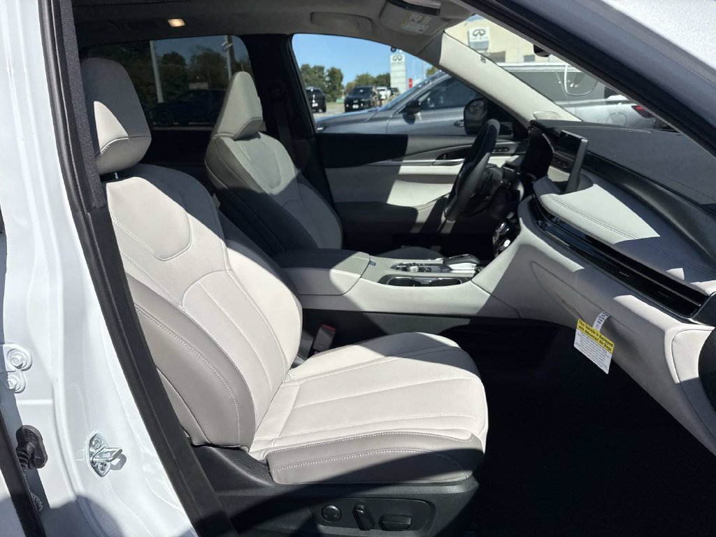 New 2027 INFINITI QX60 Luxe w/ Cargo Package AWD/4WD image 19