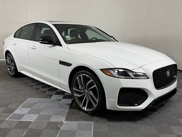 New 2024 Jaguar XF R-Dynamic SE image 10