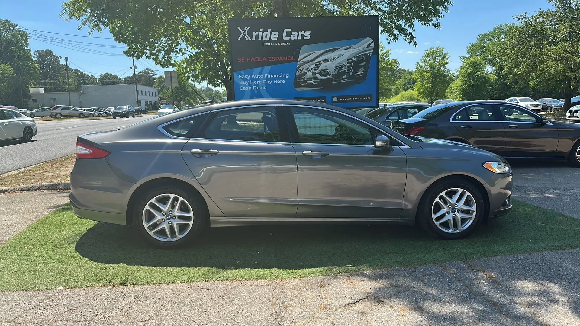 Used 2013 Ford Fusion SE FWD image 9