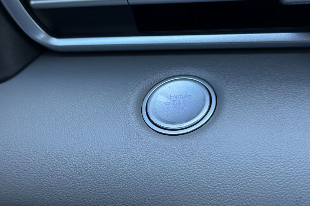 New 2026 Hyundai Elantra Sport FWD image 19