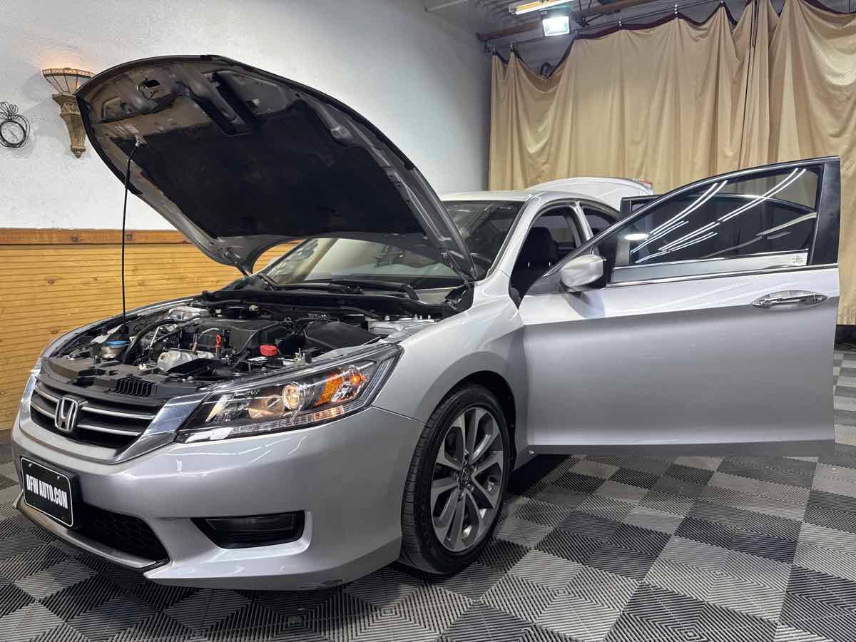Used 2014 Honda Accord Sport image 10