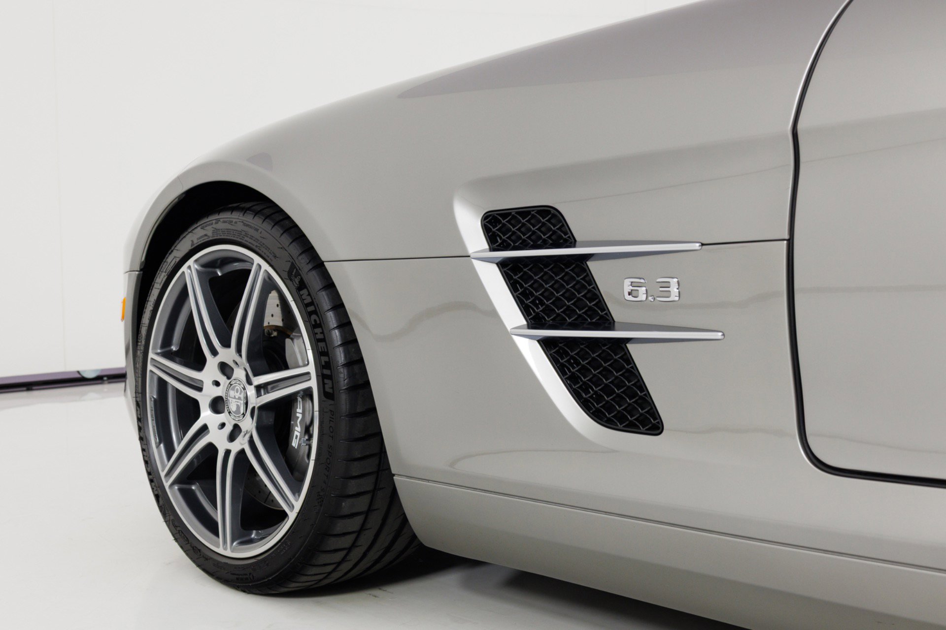 Used 2011 Mercedes-Benz SLS AMG Coupe image 71