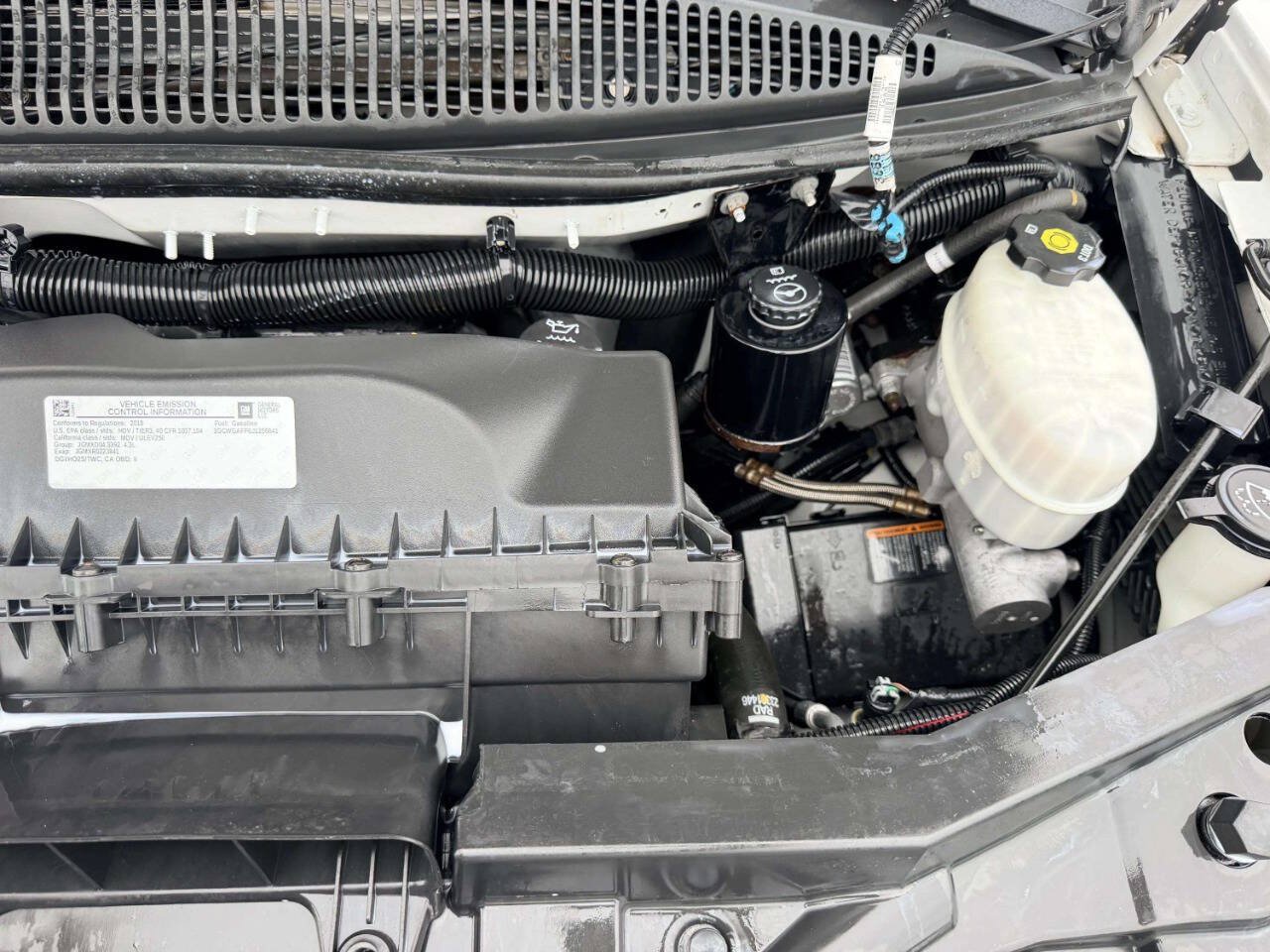 Used 2018 Chevrolet Express 2500 RWD image 18