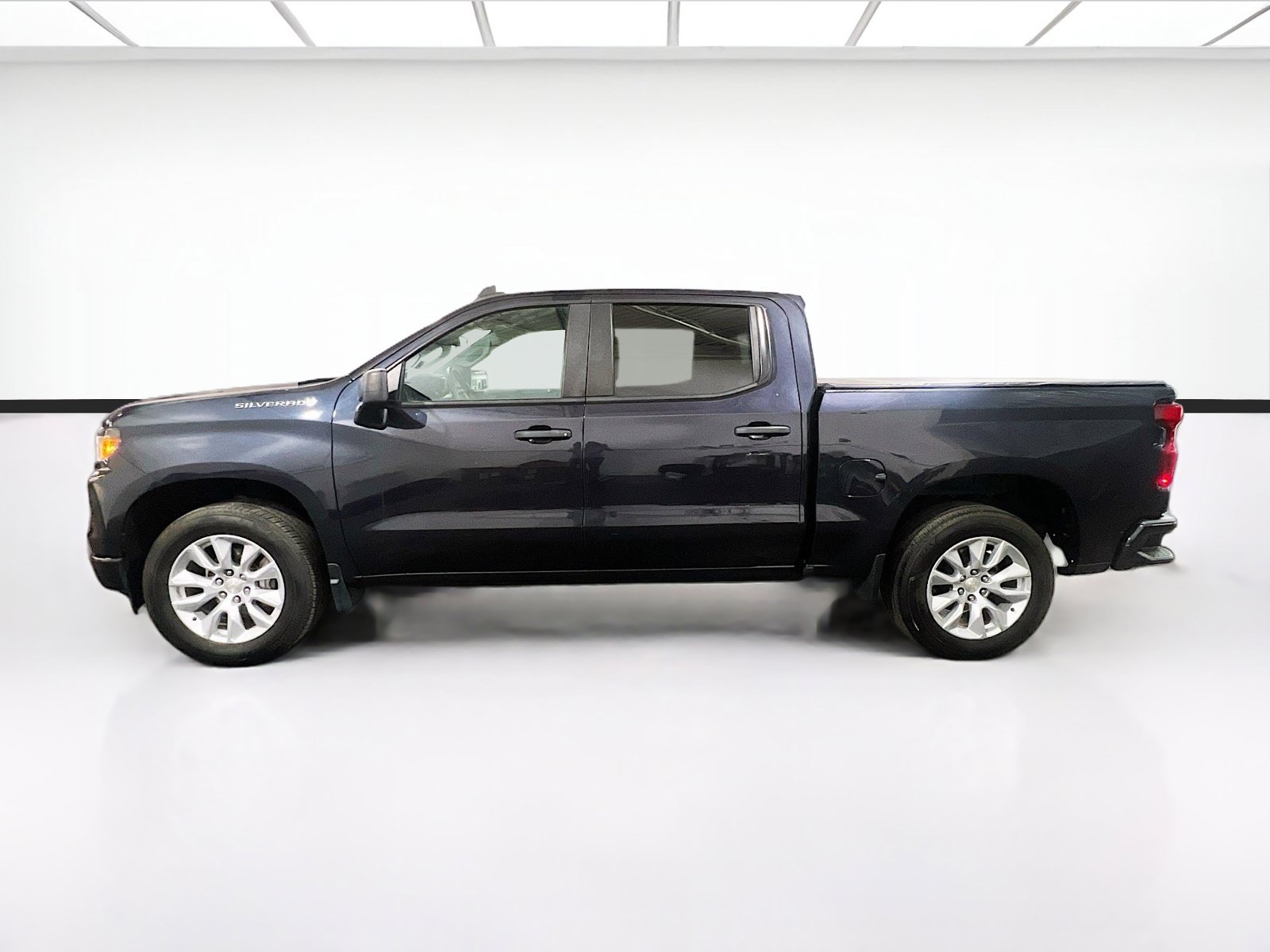 Used 2023 Chevrolet Silverado 1500 Custom RWD image 21