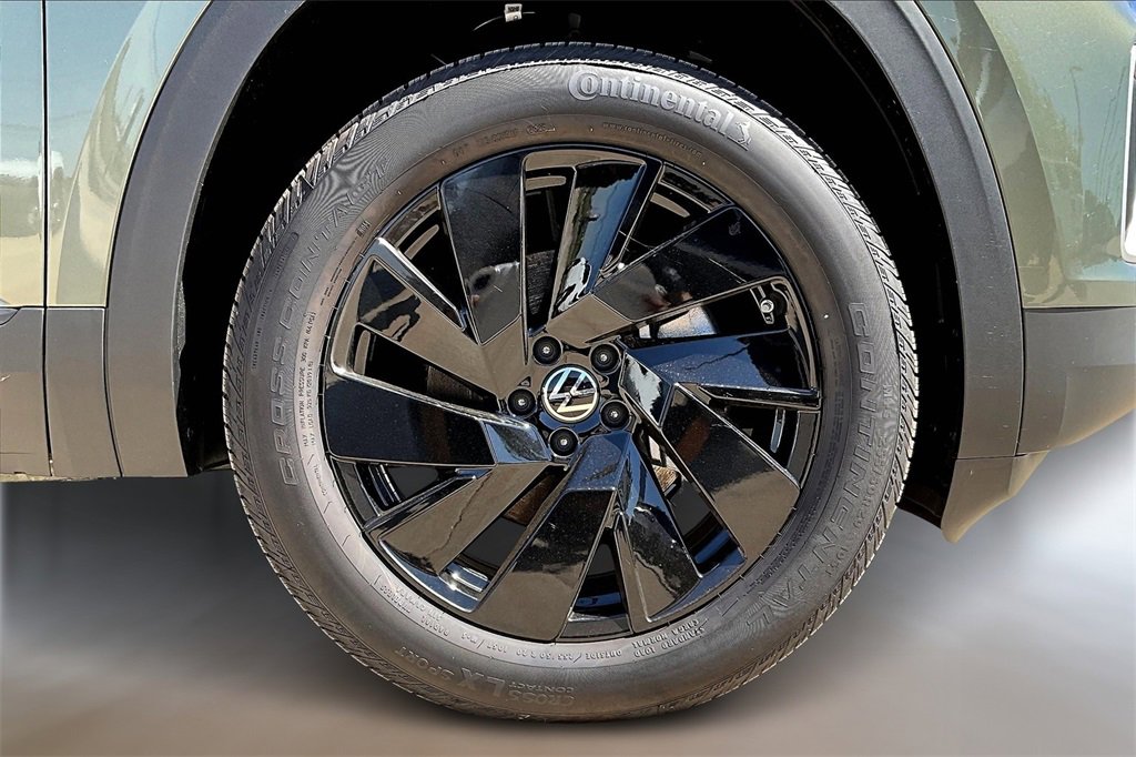 New 2026 Volkswagen Atlas SE image 13