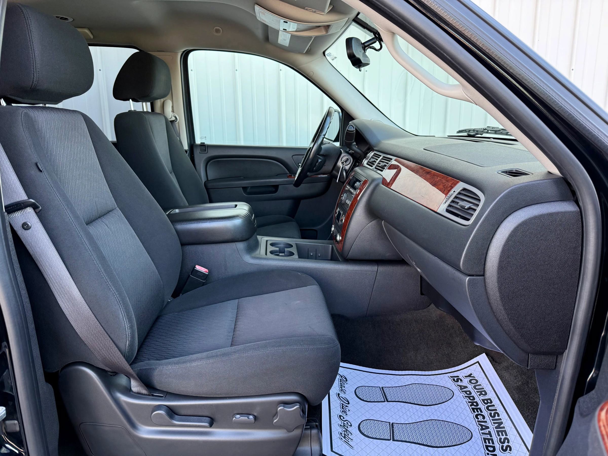 Used 2010 Chevrolet Suburban LS w/ Interior Plus Package AWD/4WD image 33