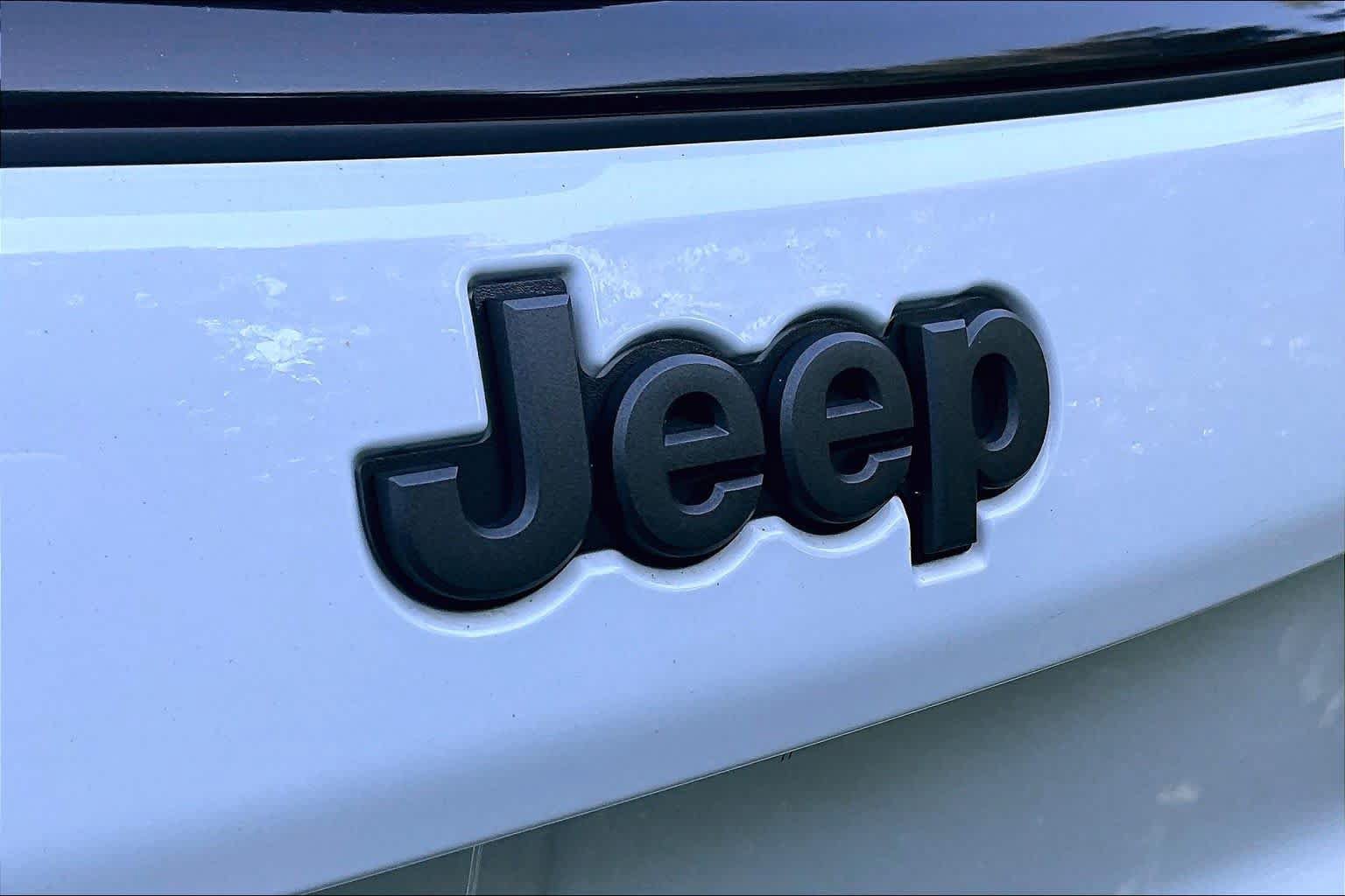Used 2026 Jeep Compass Limited AWD/4WD image 31
