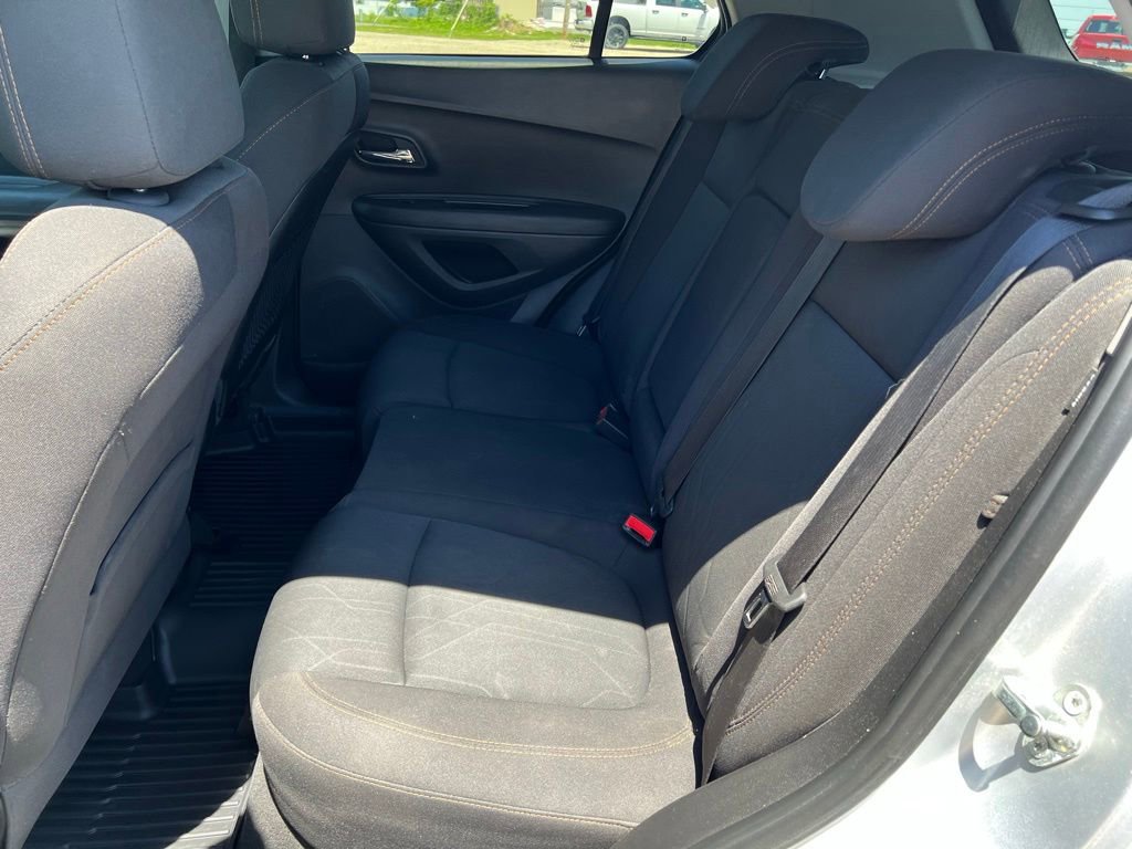 Used 2017 Chevrolet Trax LT AWD/4WD image 18