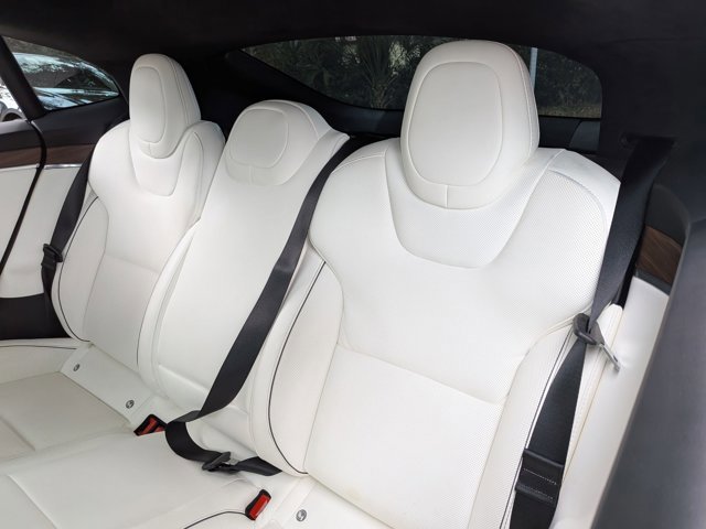 Used 2021 Tesla Model S Plaid image 17