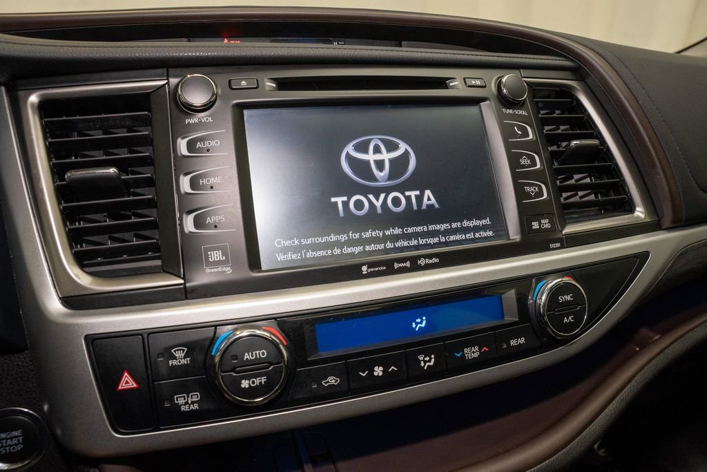 Used 2019 Toyota Highlander Limited image 16