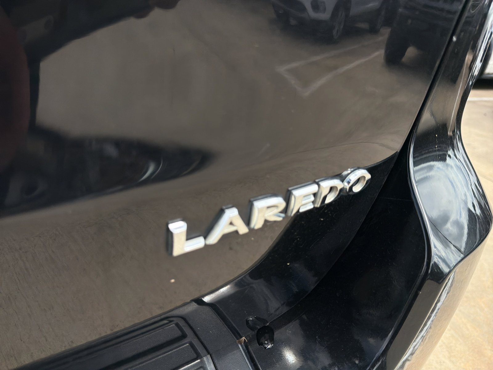 Used 2018 Jeep Grand Cherokee Laredo RWD image 26