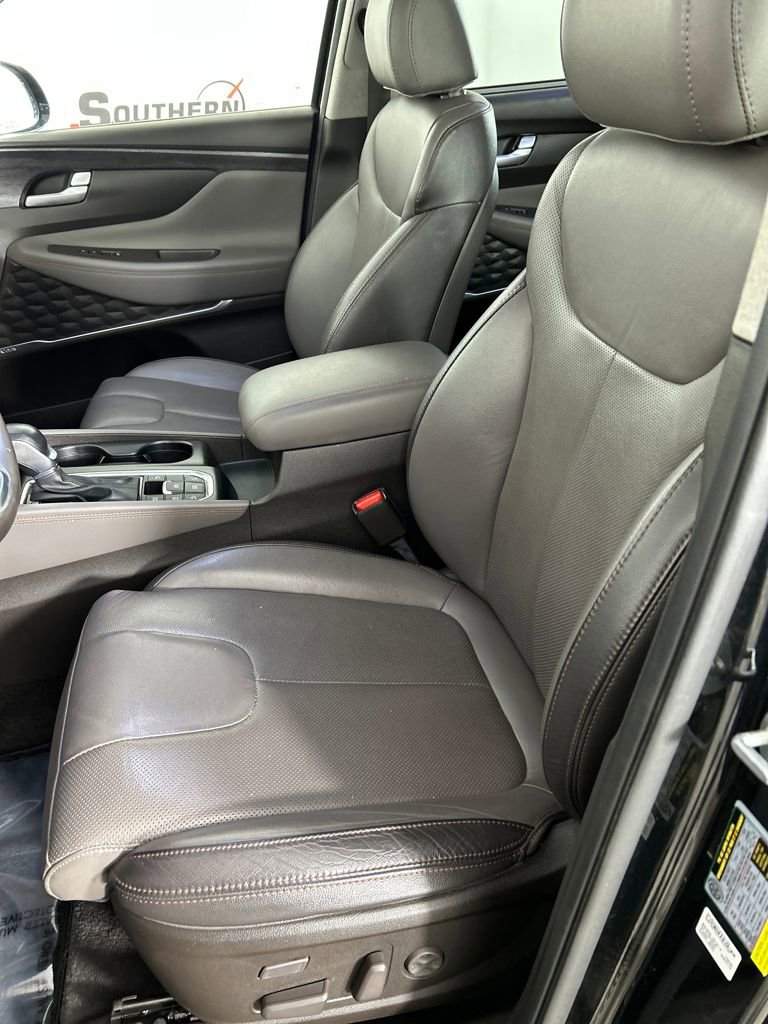 Used 2020 Hyundai Santa Fe Limited image 12