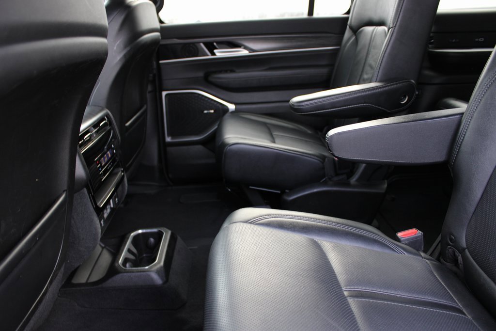 Used 2024 Jeep Wagoneer L Series II image 28