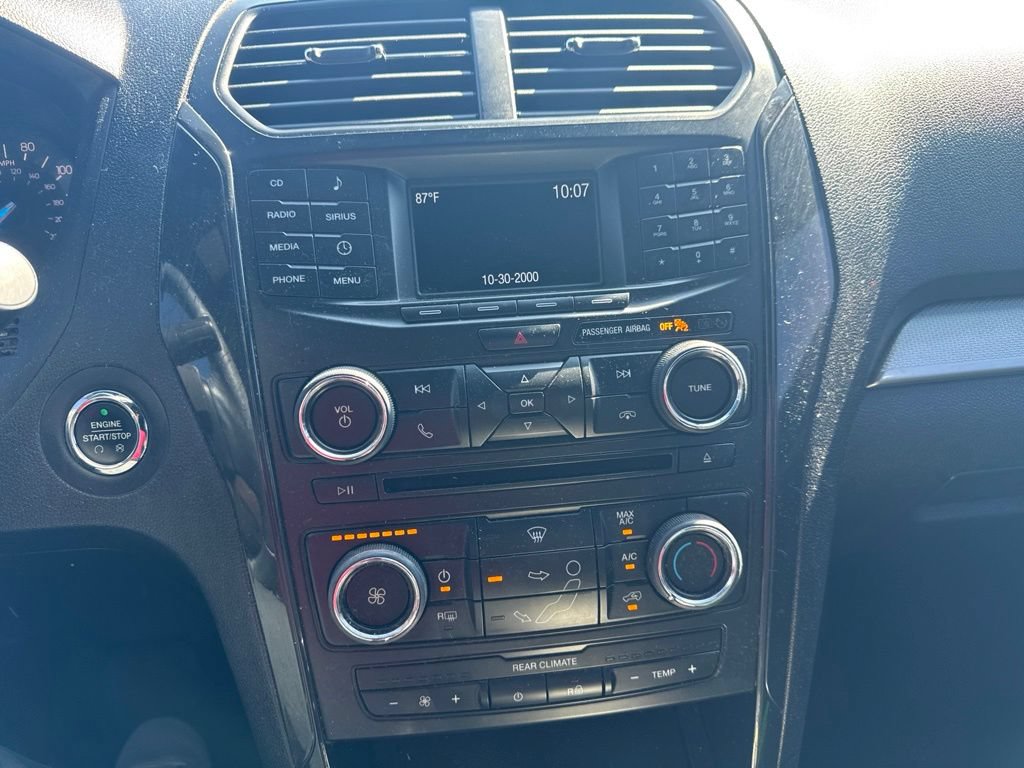 Used 2016 Ford Explorer XLT AWD/4WD image 11