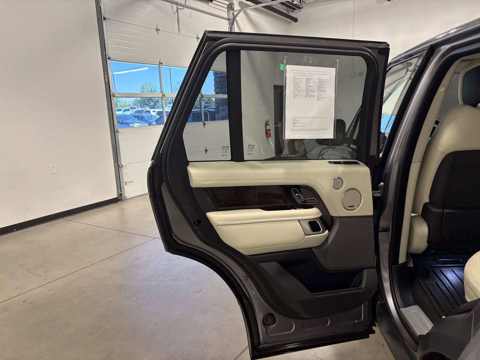 Used 2020 Land Rover Range Rover HSE AWD/4WD image 34