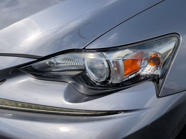Used 2015 Lexus IS 250 RWD image 10