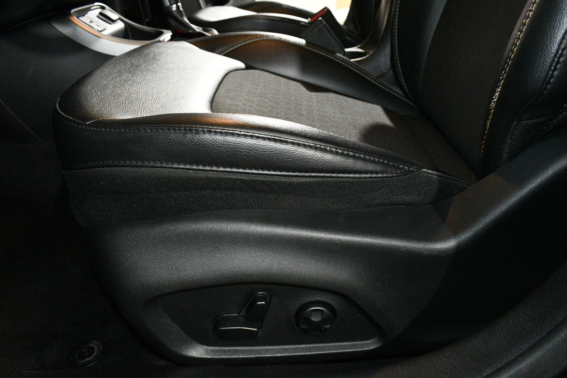 Used 2019 Jeep Compass Latitude w/ Popular Equipment Group image 13