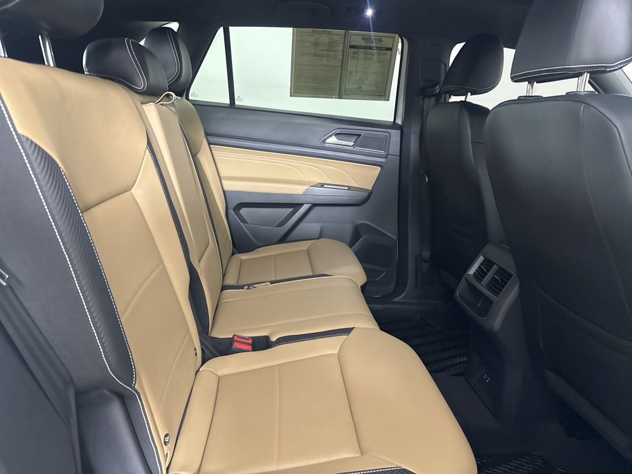 Used 2023 Volkswagen Atlas Cross Sport SE w/ Panoramic Sunroof Package image 25