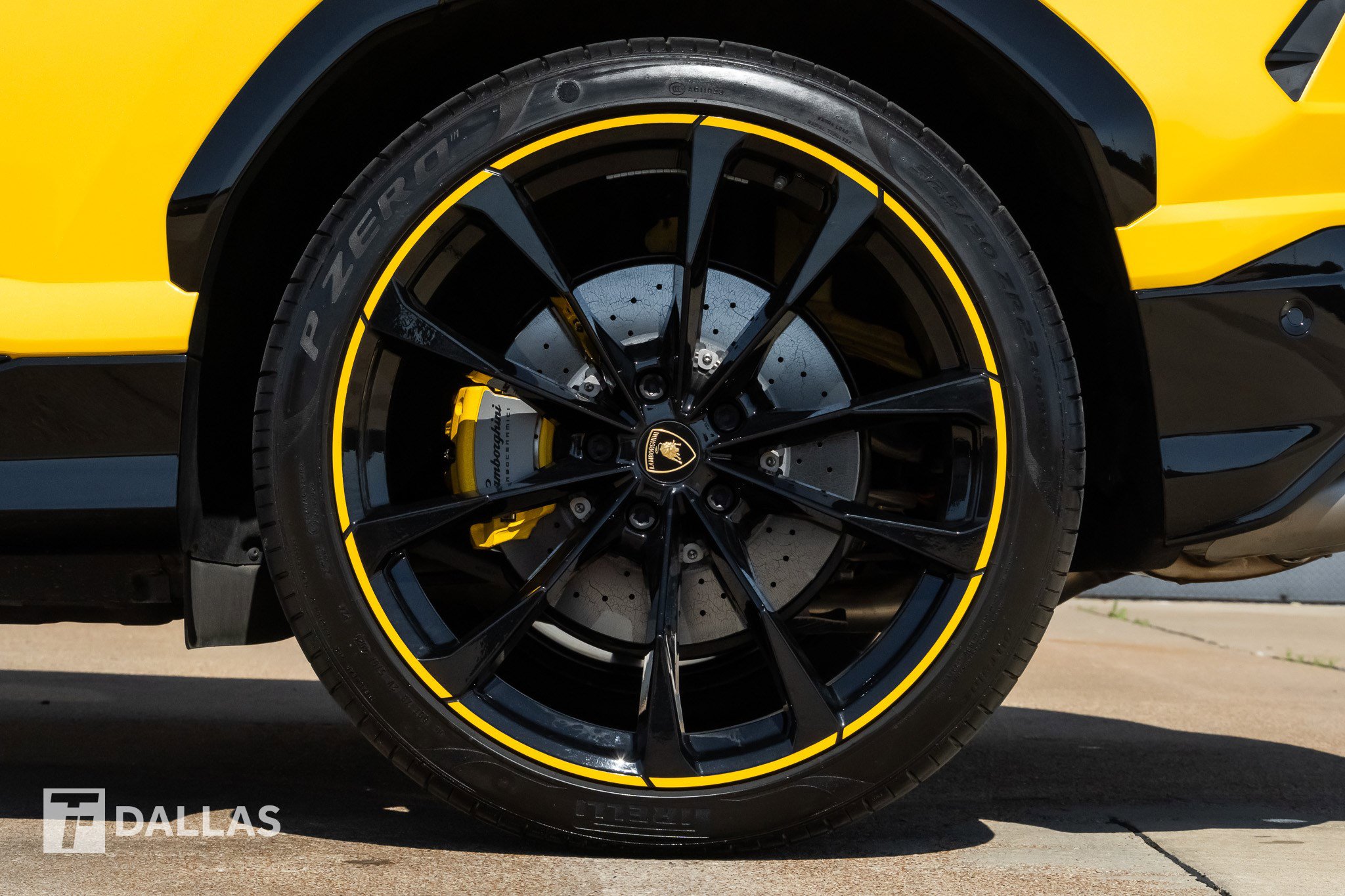 Used 2021 Lamborghini Urus image 9