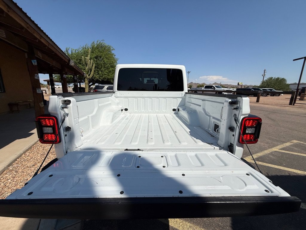 Used 2021 Jeep Gladiator Rubicon AWD/4WD image 8