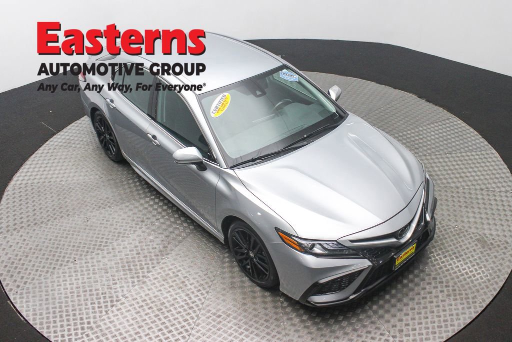 Used 2023 Toyota Camry XSE image 3