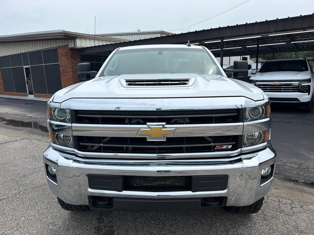 Used 2018 Chevrolet Silverado 2500 LT w/ Z71 Package, Off-Road AWD/4WD image 3