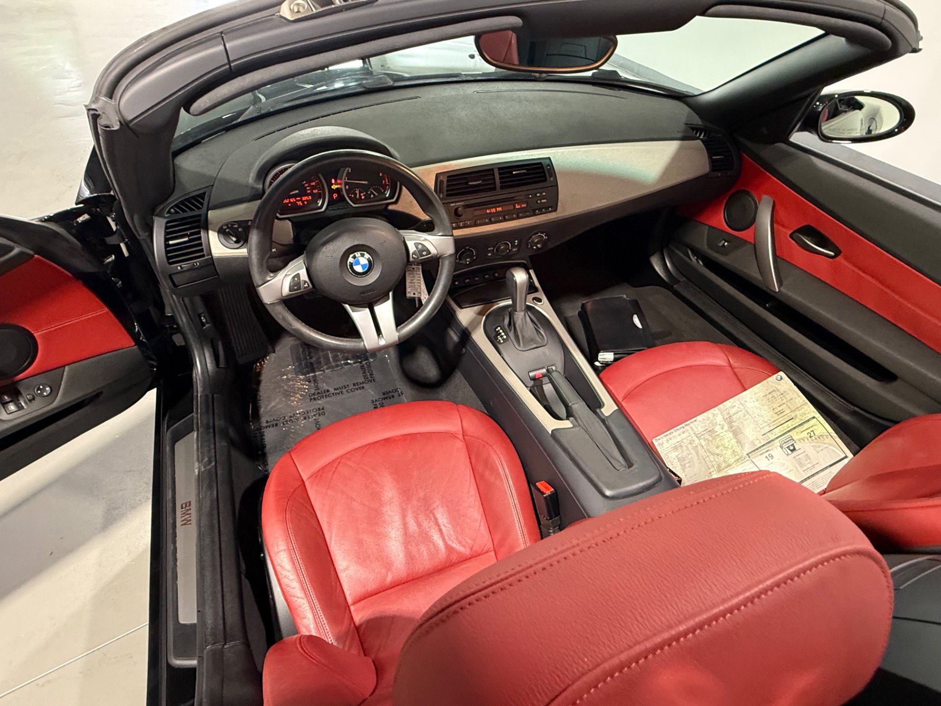 Used 2005 BMW Z4 3.0i RWD image 19