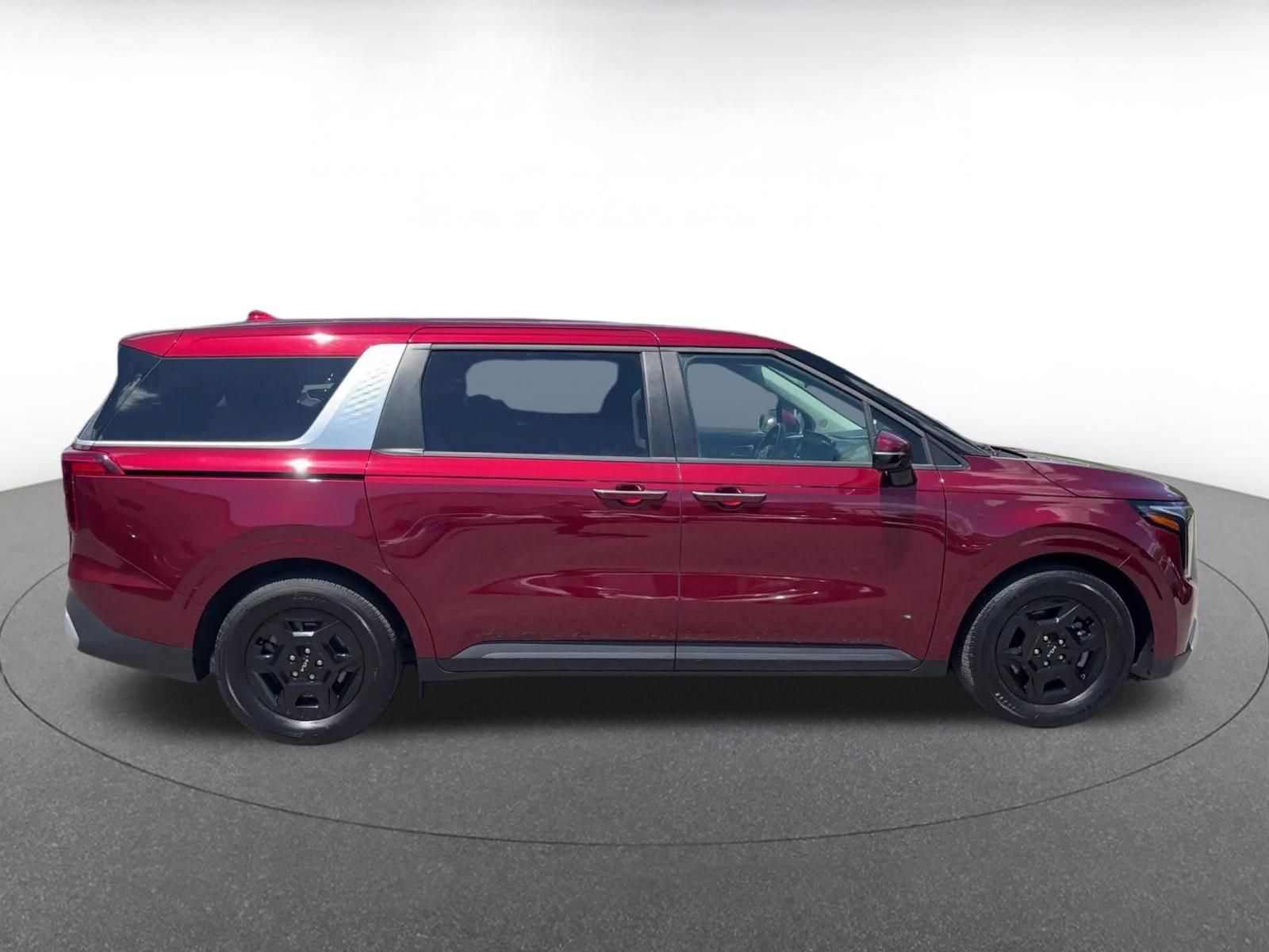 Used 2026 Kia Carnival FWD image 16