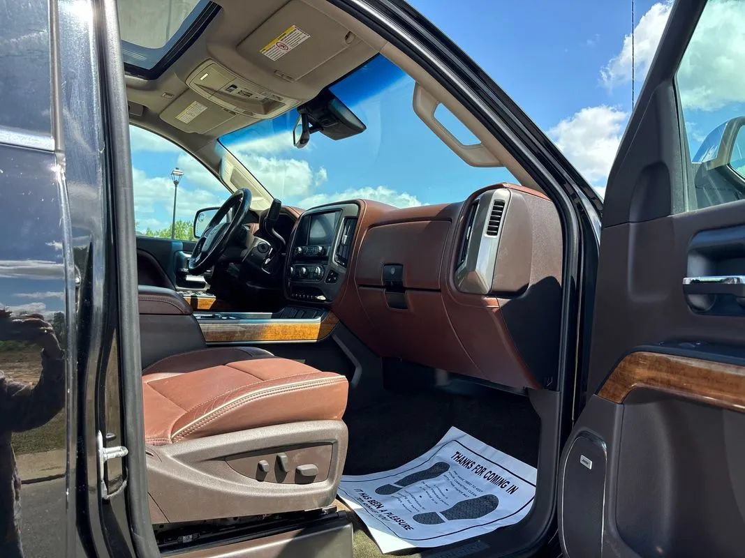 Used 2015 Chevrolet Silverado 2500 High Country w/ Duramax Plus Package AWD/4WD image 29